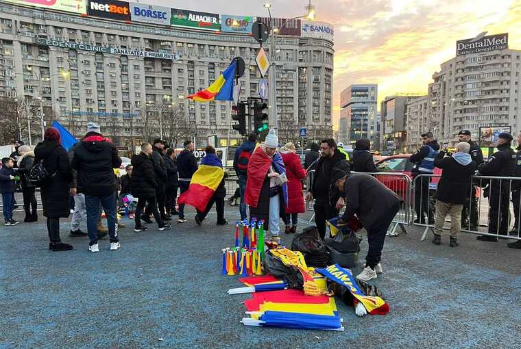 В Румынии продолжаются протесты из-за отмены результатов выборов и требований отставки президента