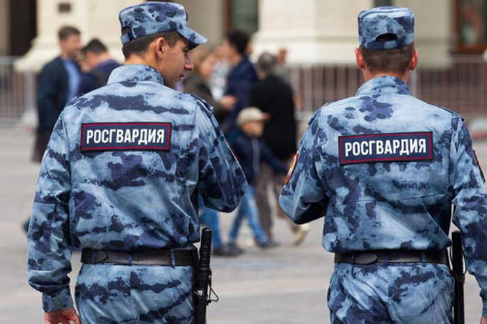 Конфликт в Хабаровске: сотрудник Росгвардии применил оружие против женщины