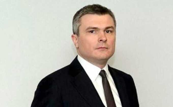 Зам Шувалова Артём Довлатов претендует на кресло главы крупнейшей лизинговой компании