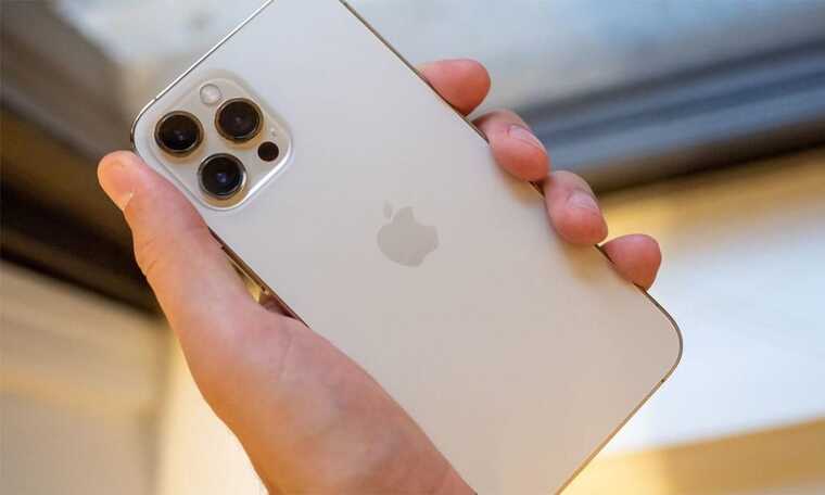 Под видом найма мошенники крадут доступ к iPhone и вымогают деньги
