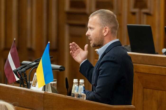 Слова о русском языке привели к уголовному делу против латвийского политика