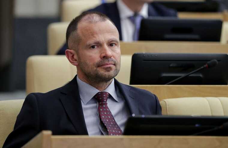 Депутат-миллионер от КПРФ Лябихов с имуществом за рубежом намерен возглавить Архангельскую область