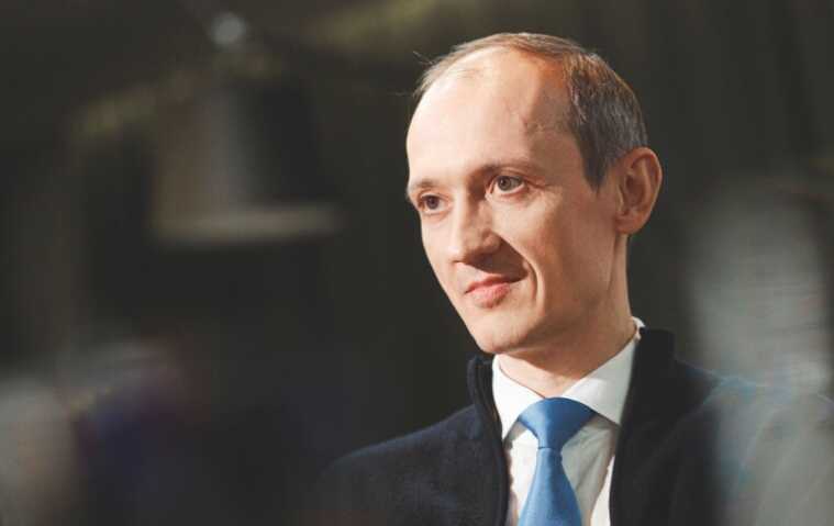 Дмитрий Григоренко подмял ИИ под себя: новый Центр при правительстве отдают вице-премьеру с «теневыми» подрядчиками