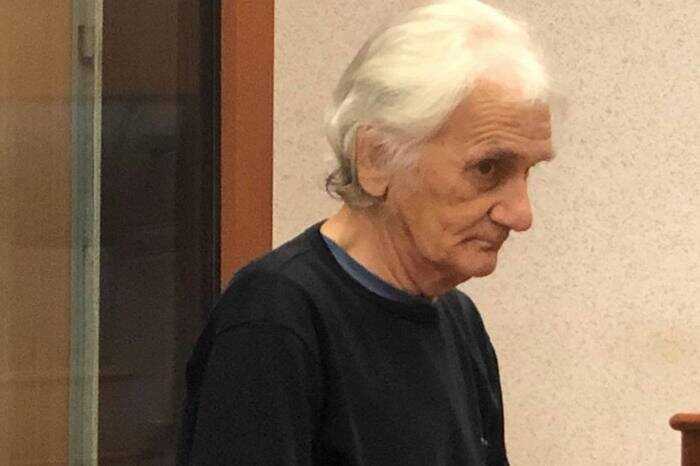Суд в Свердловской области вынес условный срок 75-летнему мужчине за публикации о Сталине